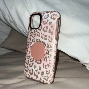 Basically New IPhone 11/XR Otterbox